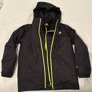Northface 3 in 1 Black triclimate boys winter coat size Size S (7/8)